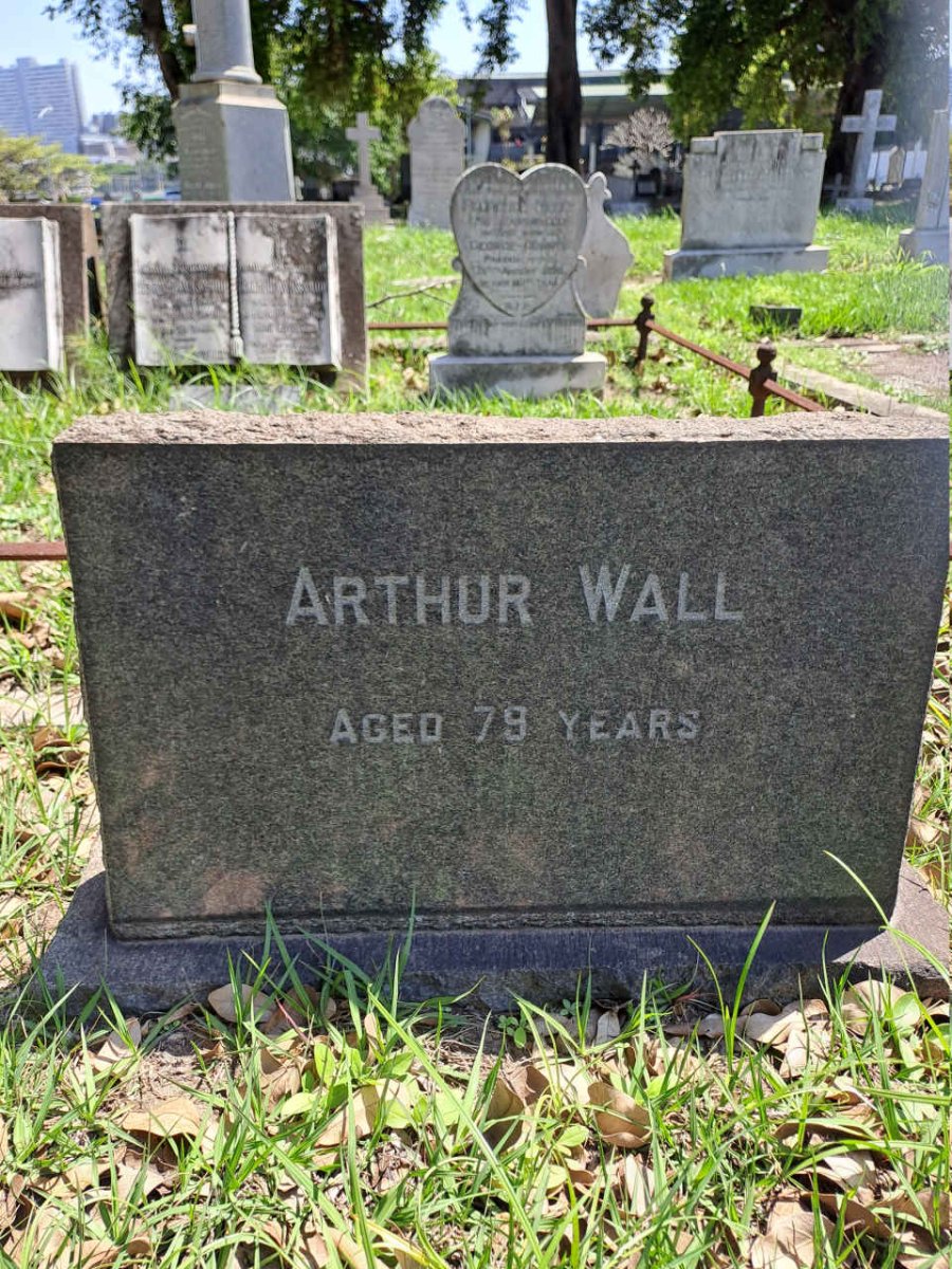 WALL Arthur