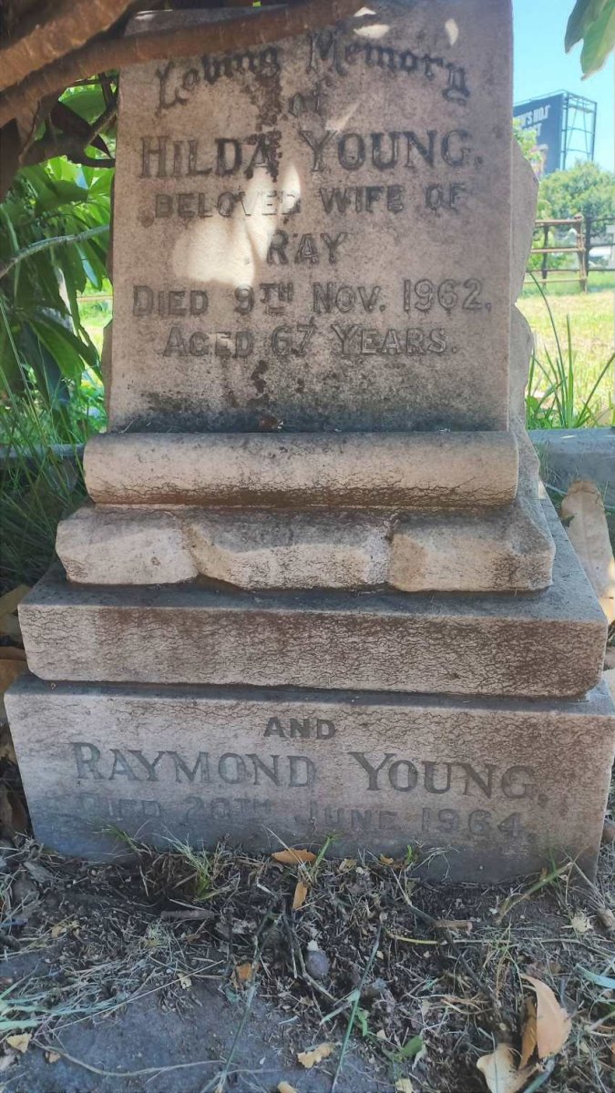 YOUNG Raymond -1964 & Hilda -1962