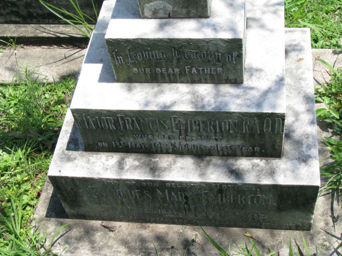EMBERTON Francis -1934 &amp; Estrudes Mary -1934