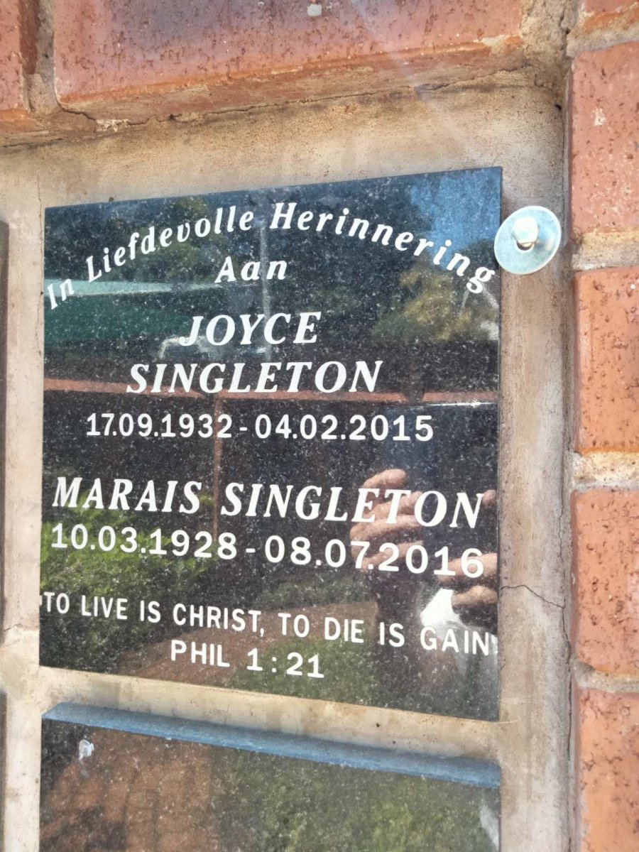 SINGLETON Marais 1928-2016 &amp; Joyce 1932-2015