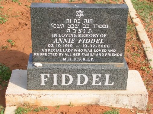 FIDDEL Annie 1919-2006