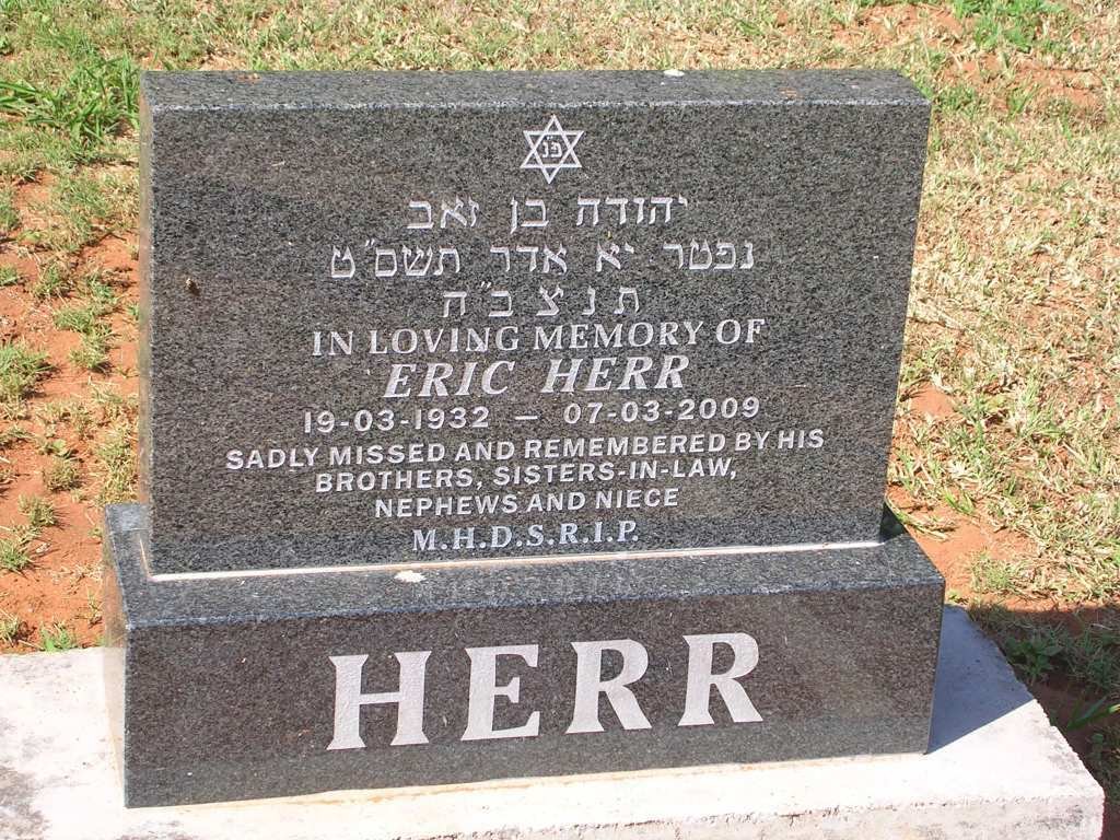 HERR Eric 1932-2009