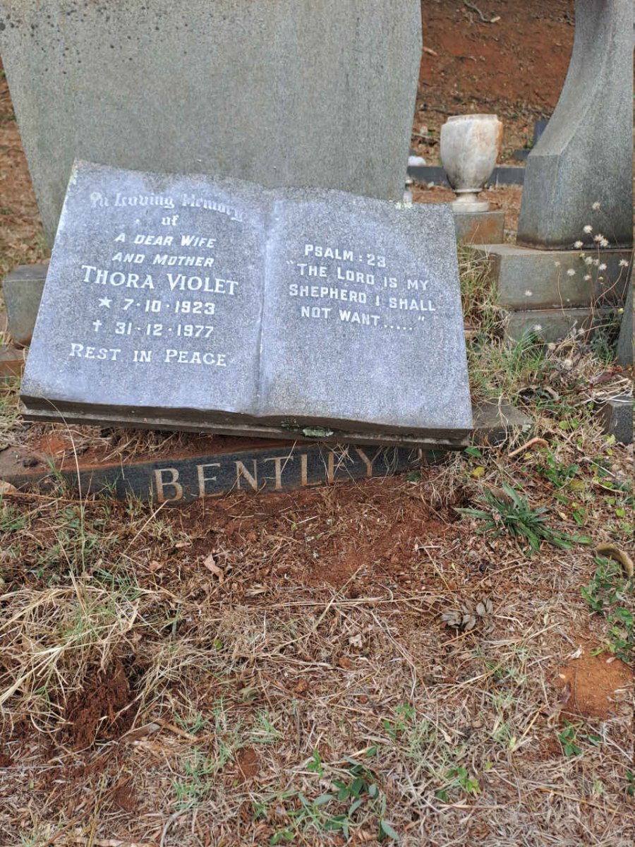 BENTLEY Thora Violet 1923-1977