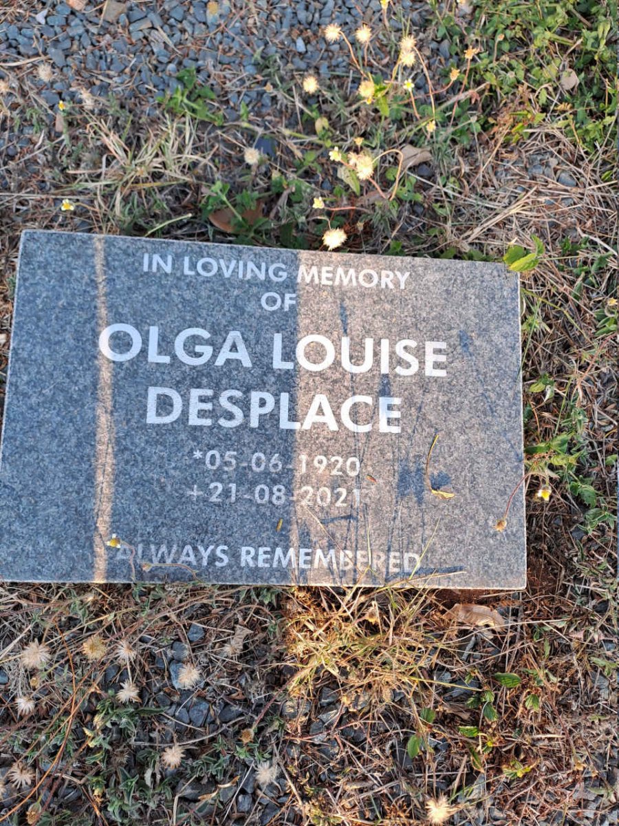 DESPLACE Olga Louise 1920-2021
