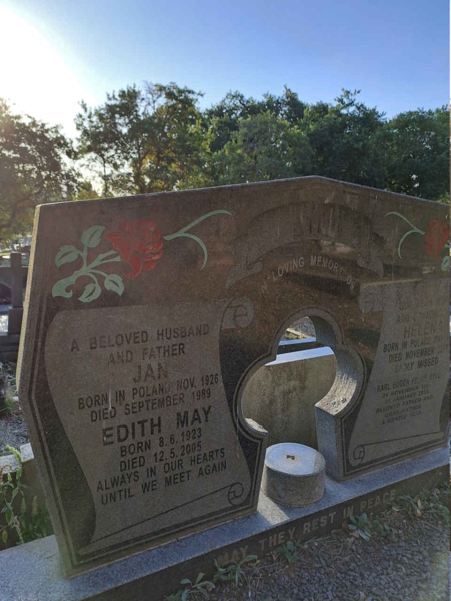 DYLL Jan 1926-1989 & Edith May 1923-2005