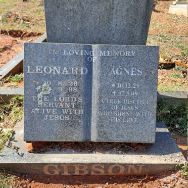 GIBSON Leonard 1926-1998 & Agnes 1929-2009