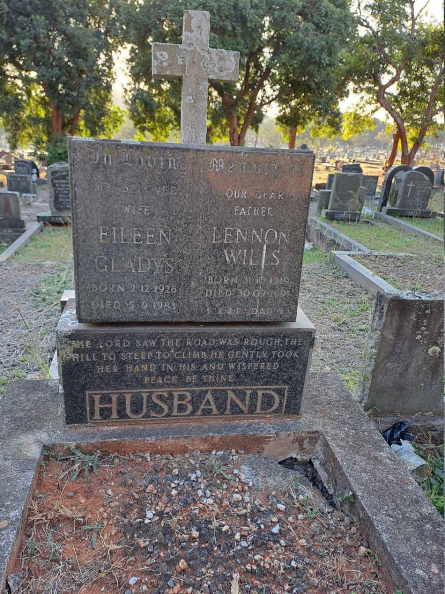HUSBAND Lennon Wills 1919-1991 & Eileen Gladys 1926-1983
