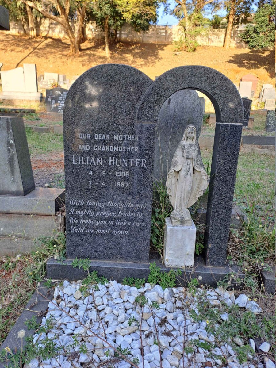 HUNTER Lilian 1906-1987