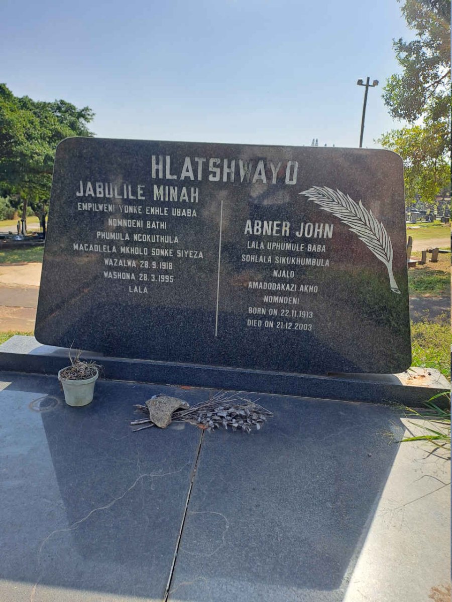 HLATSHWAYO Abner John 1913-2003 & Jabulile Minah 1918-1995
