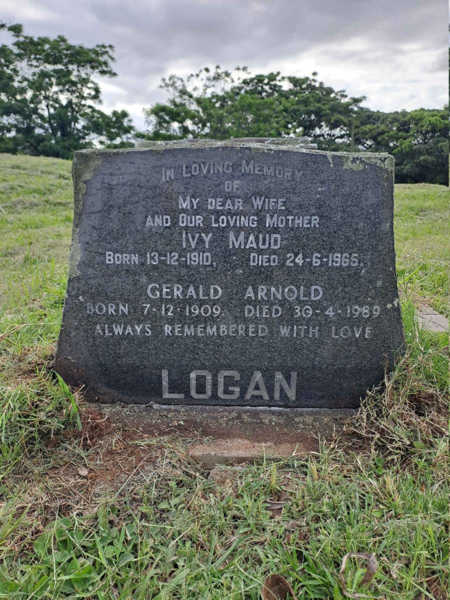 LOGAN Gerald Arnold 1909-1989 & Ivy Maud 1910-1965