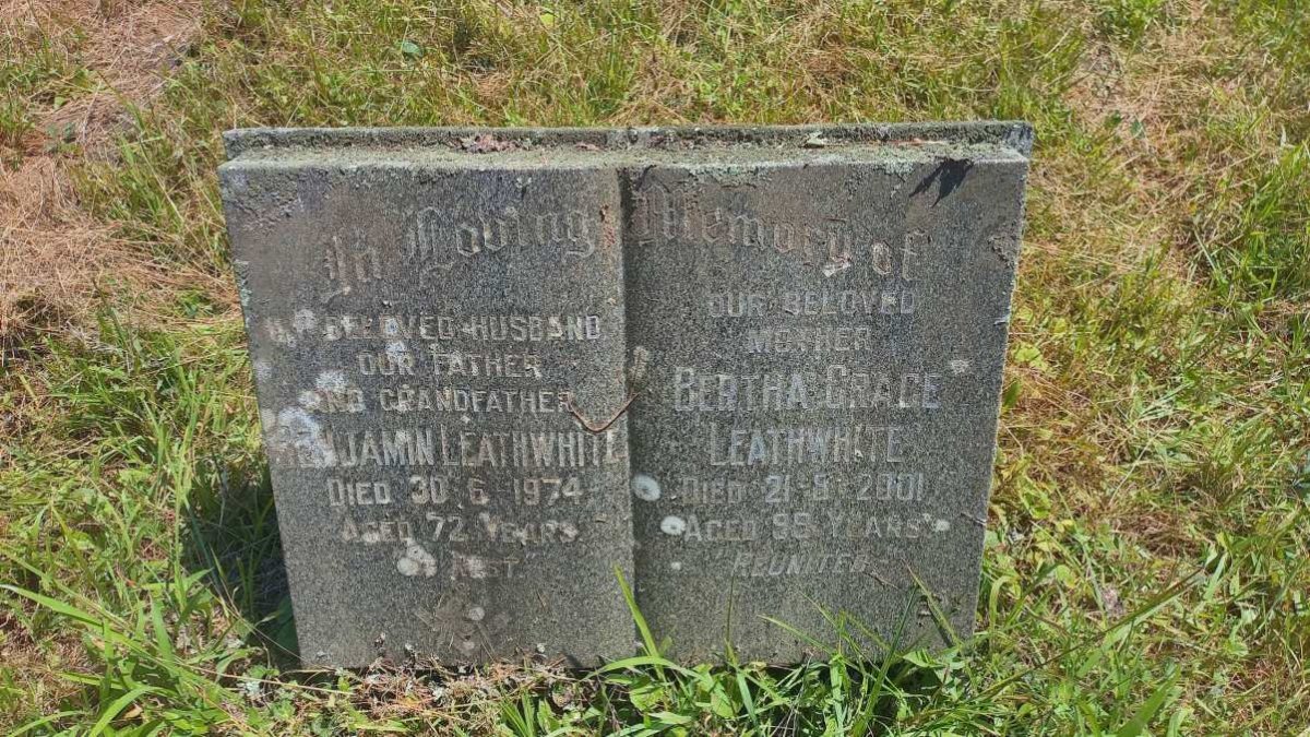 LEATHWHITE Benjamin -1974 & Bertha Grace -2001