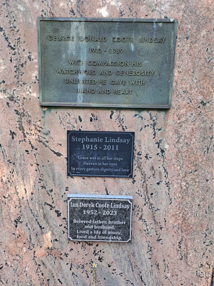 LINDSAY George Donald Coote 1913-1989 :: LINDSAY Stephanie 1915-2011 :: LINDSAY Ian Derek Coote 1952-2023