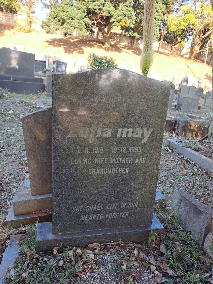 MAY Zofia 1918-1993