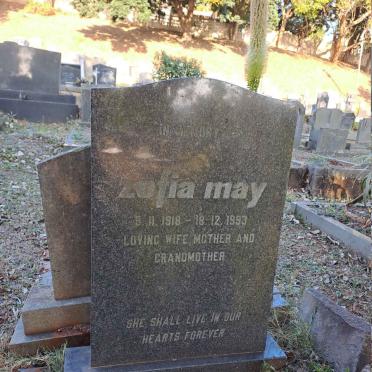 MAY Zofia 1918-1993