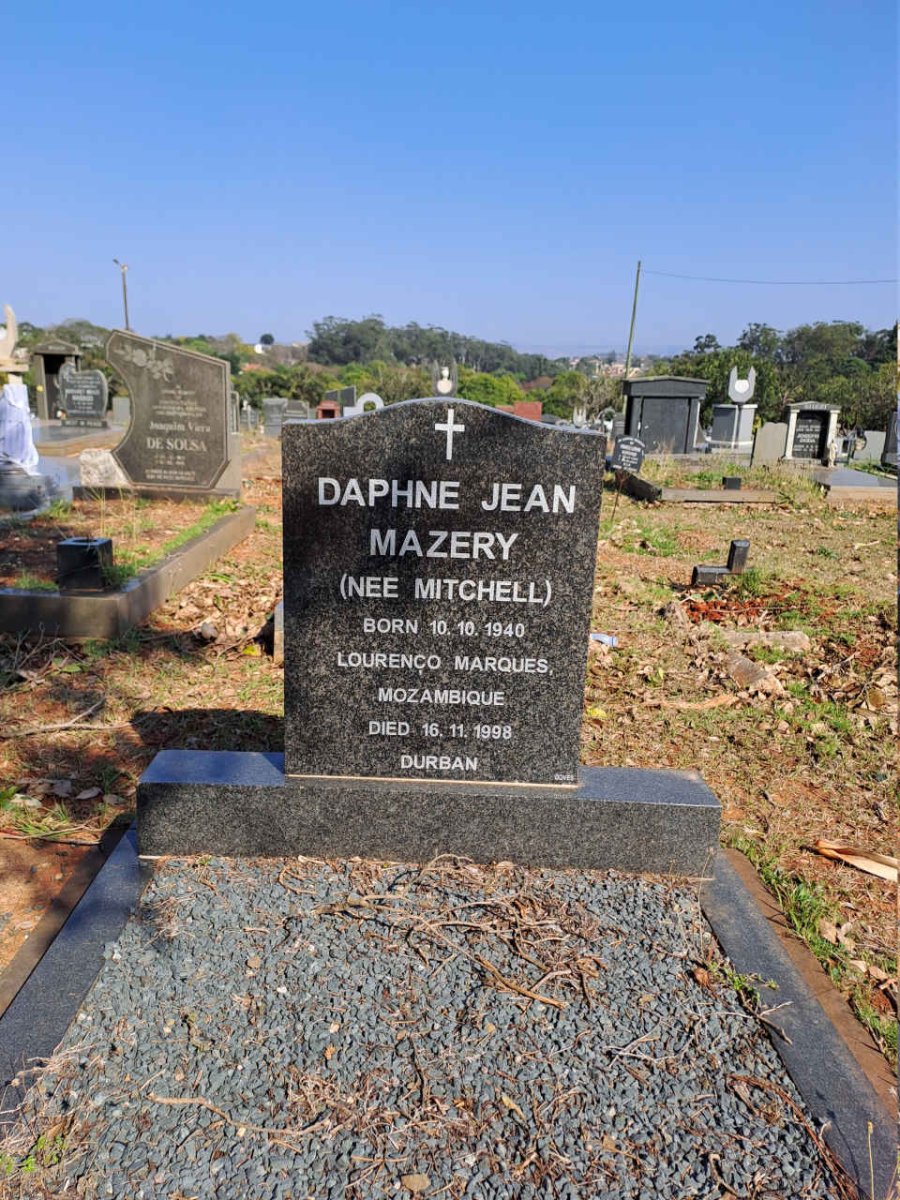 MAZERY Daphne Jean nee MITCHELL 1940-1998