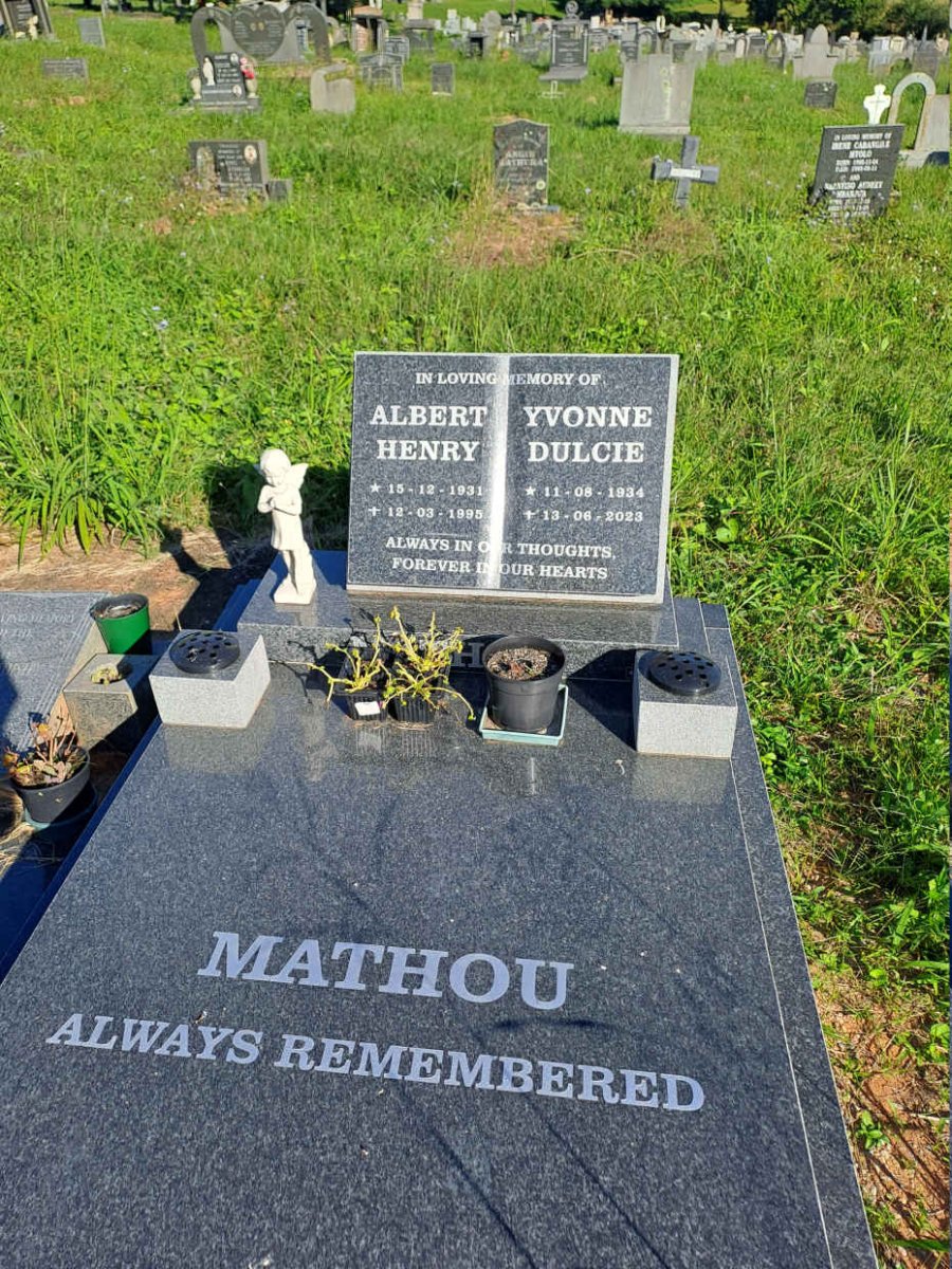 MATHOU Albert Henry 1931-1995 & Yvonne Dulcie 1934-2023