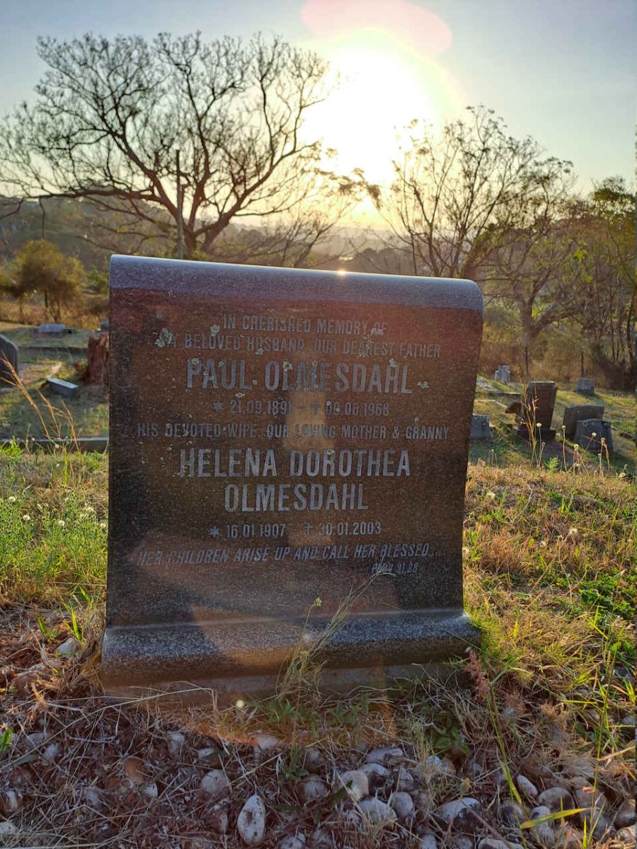 OLMESDAHL Paul 1891-1968 & Helena Dorothea 1907-2003