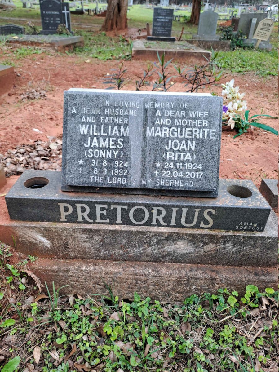 PRETORIUS William James 1924-1992 & Marguerita Joan 1924-2017