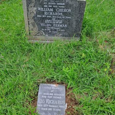 RICHARDS William Cheron -1950 :: HERMAN Valda nee RICHARDS 1919-1984 :: RICHARDS Reg -1985