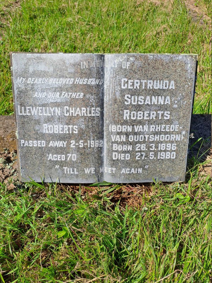 ROBERTS Llewellyn Charles -1962 & Gertruida Susanna nee VANRHEEDE-VAN OUDTSHOORN 1896-1980