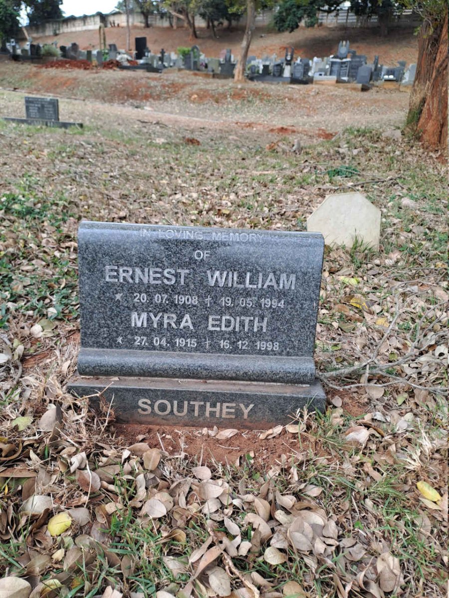 SOUTHEY Ernest William 1908-1994 & Myra Edith 1915-1998