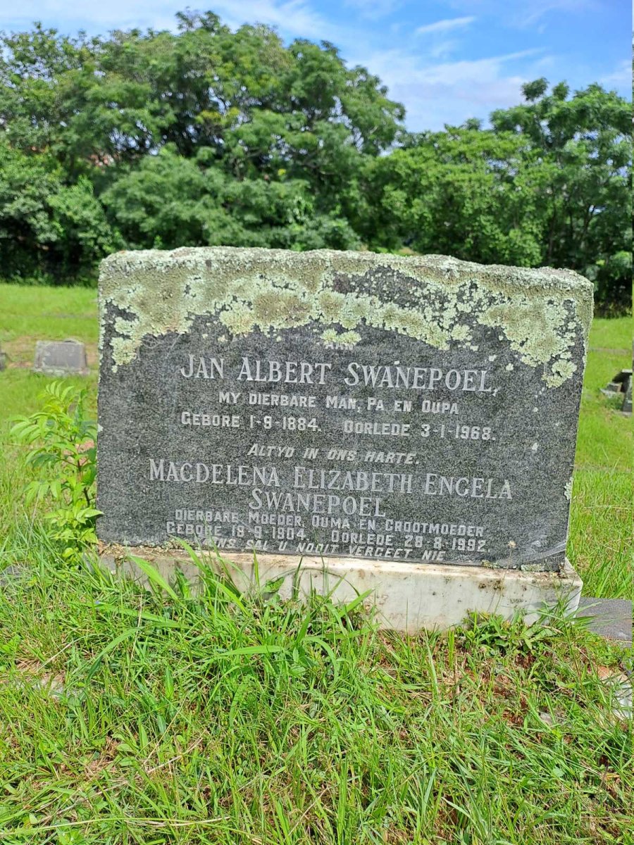 SWANEPOEL Jan Albert 1884-1968 & Magdelena Elizabeth Engela 1904-1992