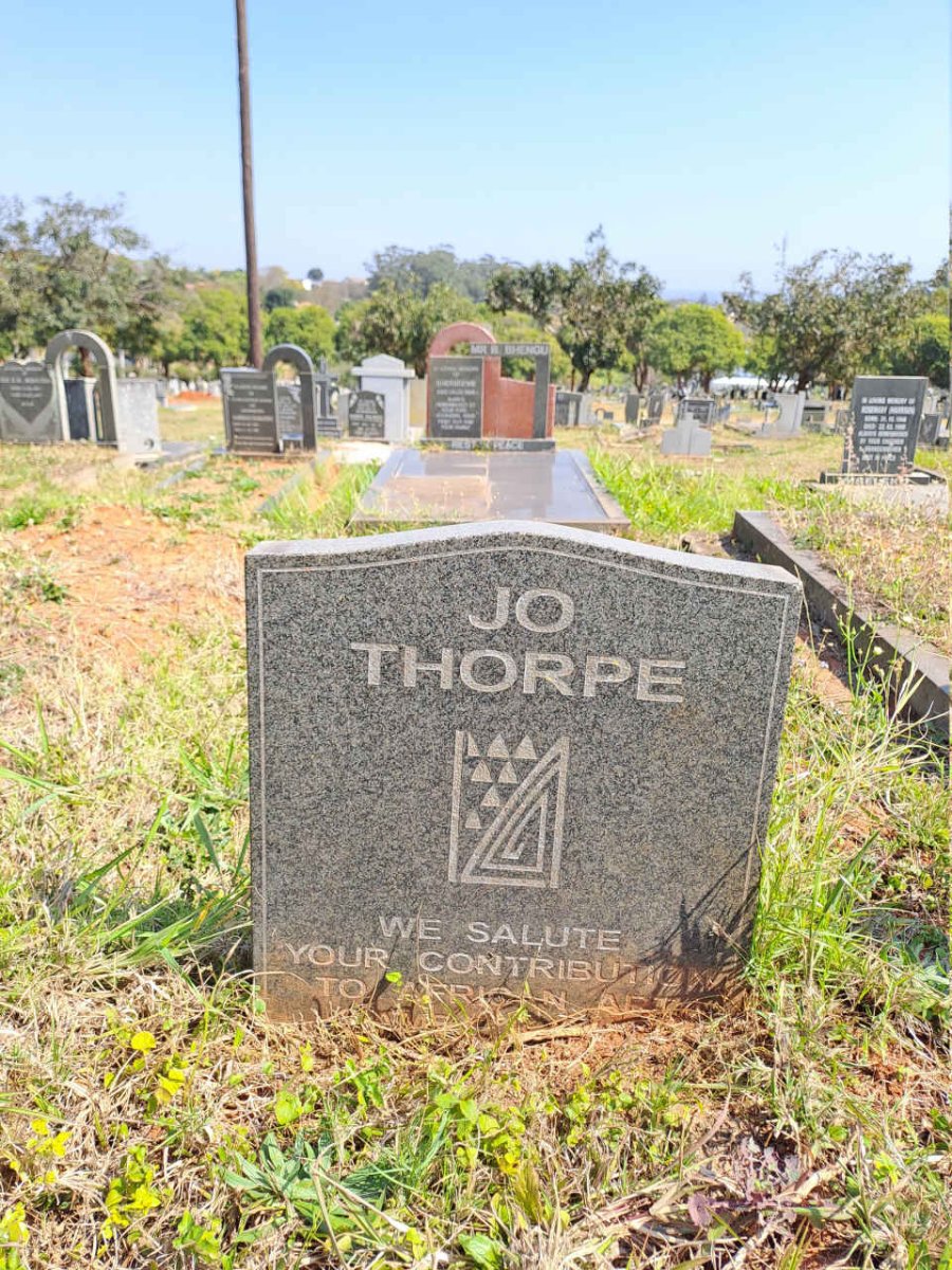 THORPE Jo