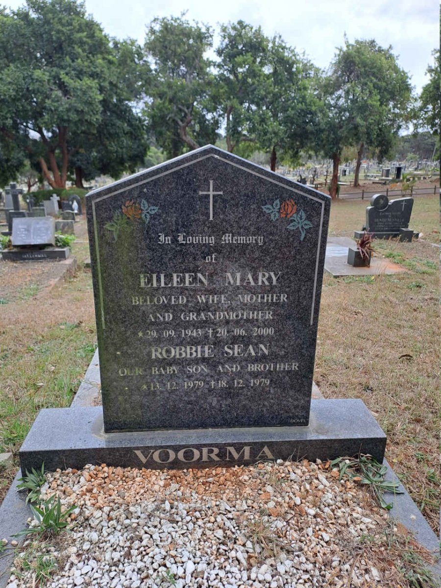 VOORMA Eileen Mary 1943-2000 :: VOORMA Robbie Sean 1979