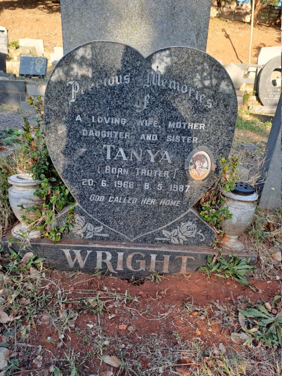WRIGHT Tanya nee TRUTER 1968-1987