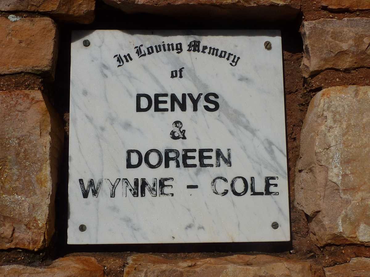 COLE Denys, Wynne &amp; Doreen