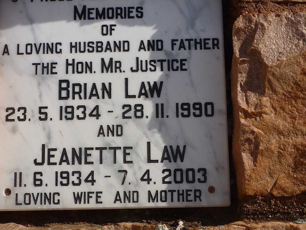 LAW Brian 1934-1990 &amp; Jeanette 1934-2003
