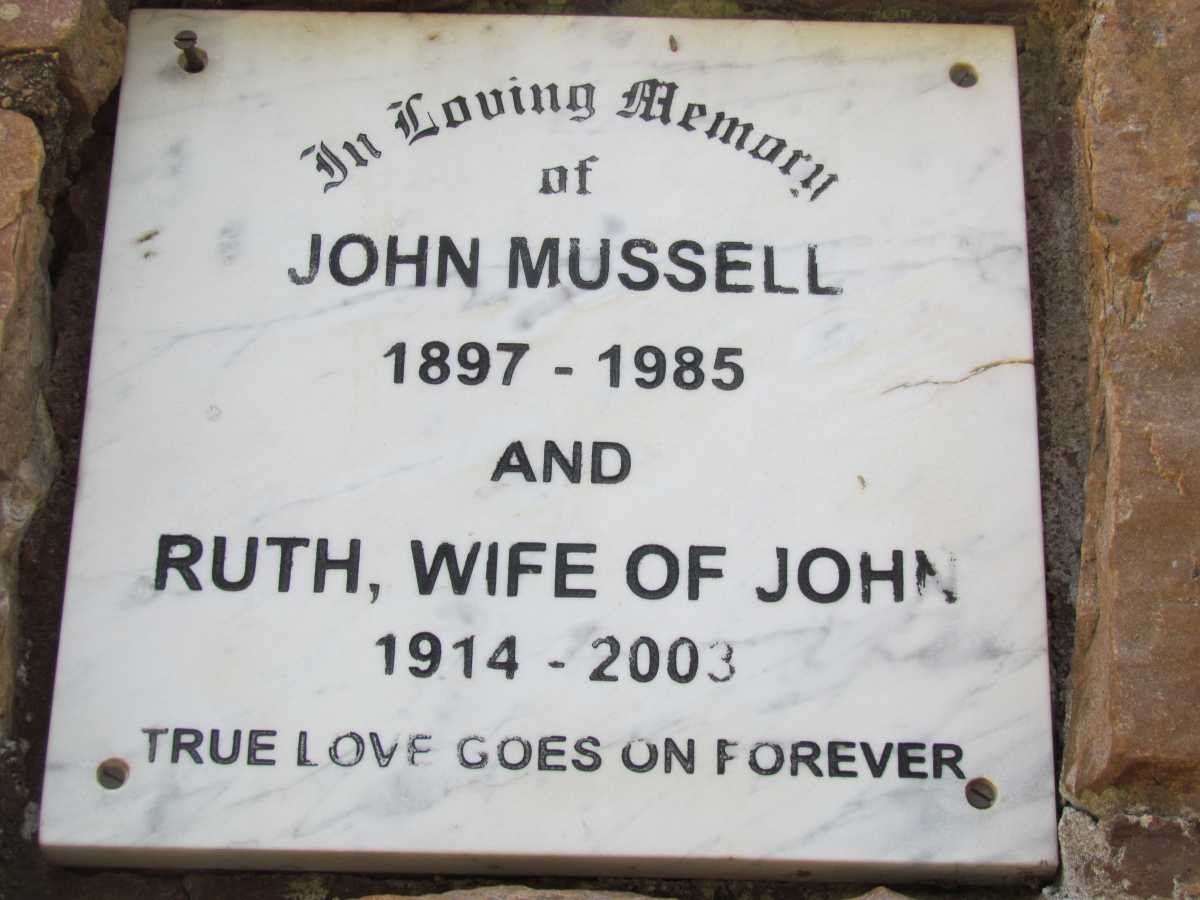 MUSSELL John 1897-1985 &amp; Ruth 1914-2003