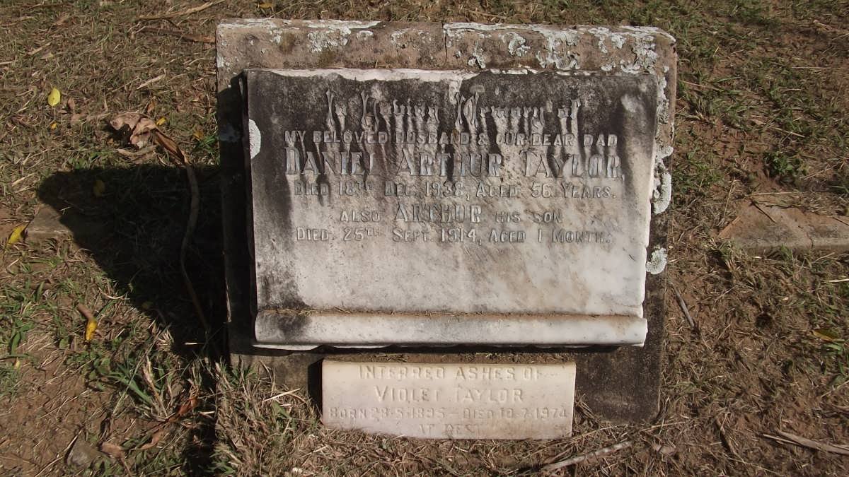 TAYLOR Daniel Arthur -1938 &amp; Violet 1895-1974 :: TAYLOR Arthur -1914
