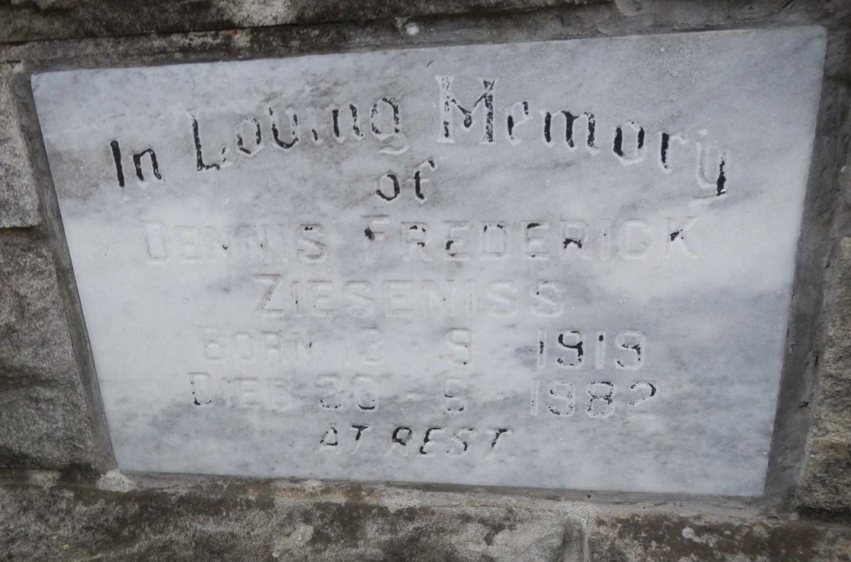 ZIESENISS Dennis Frederick 1919-1982