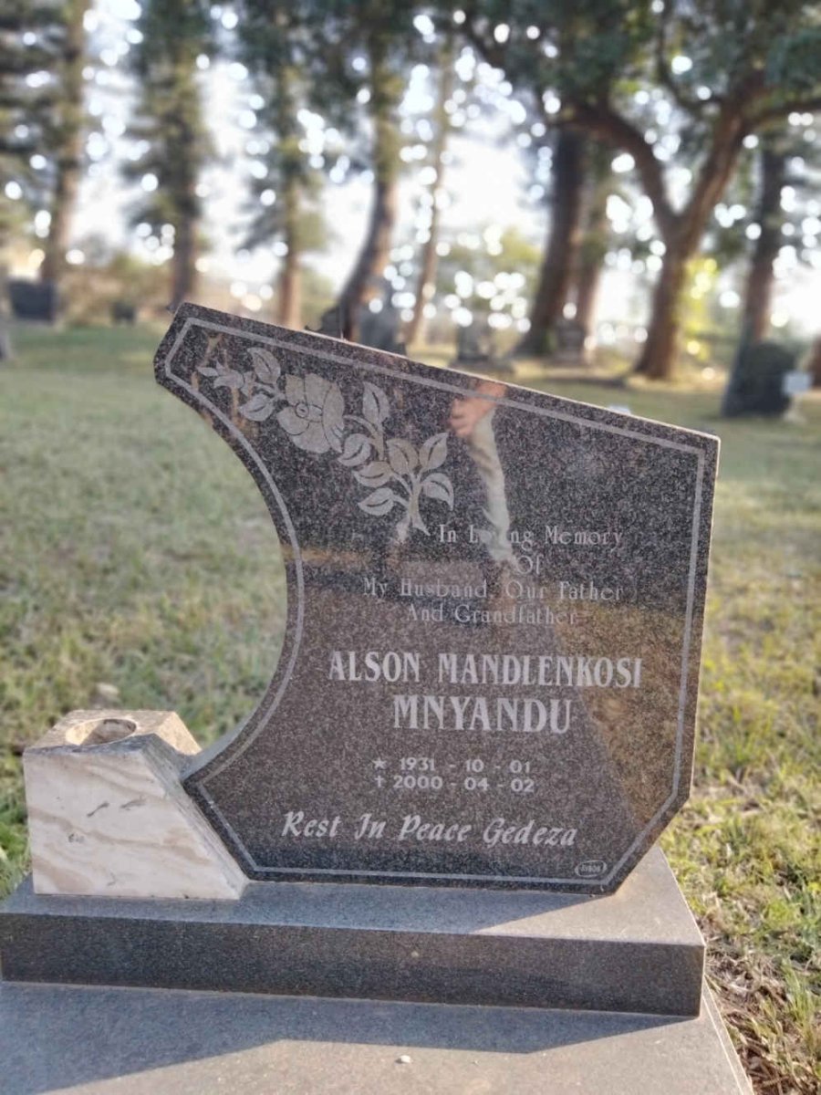 MNYANDU Alson Mandlenkosi 1931-2000