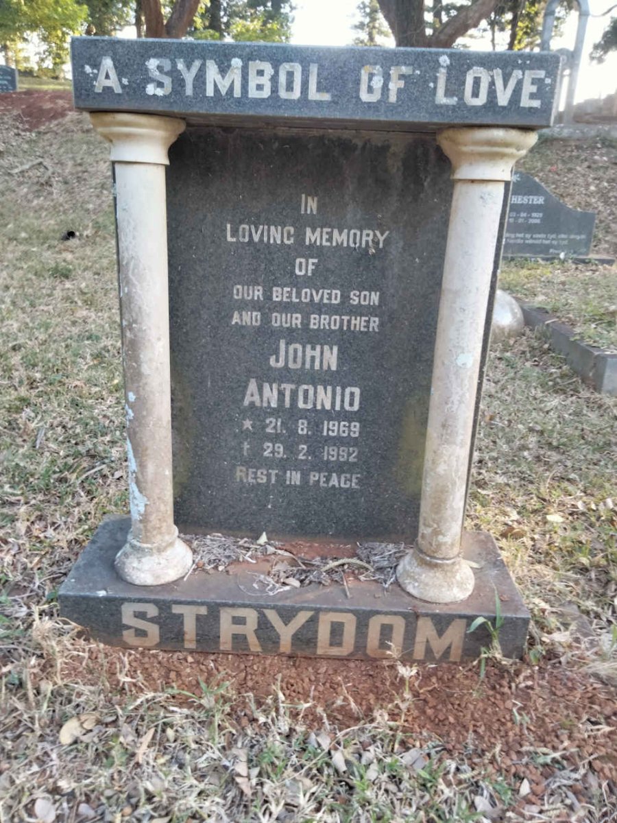 STRYDOM John Antonio 1969-1992