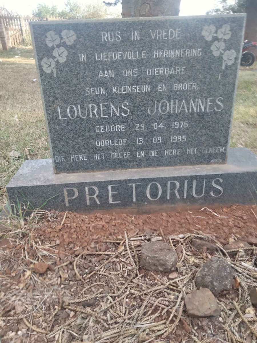 PRETORIUS Lourens Johannes 1975-1995