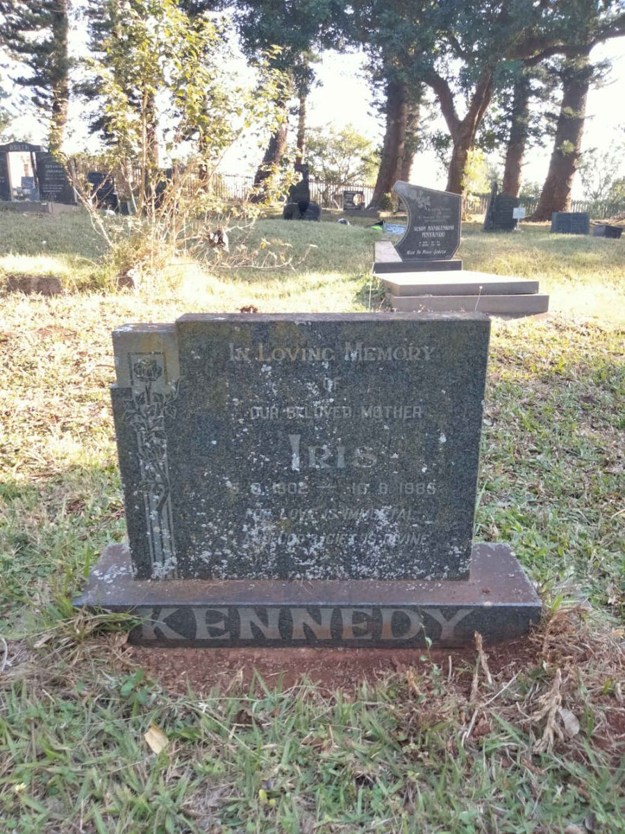 KENNEDY Iris 1902-1985