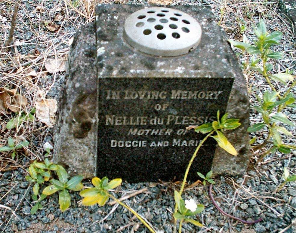 PLESSIS Nellie DU