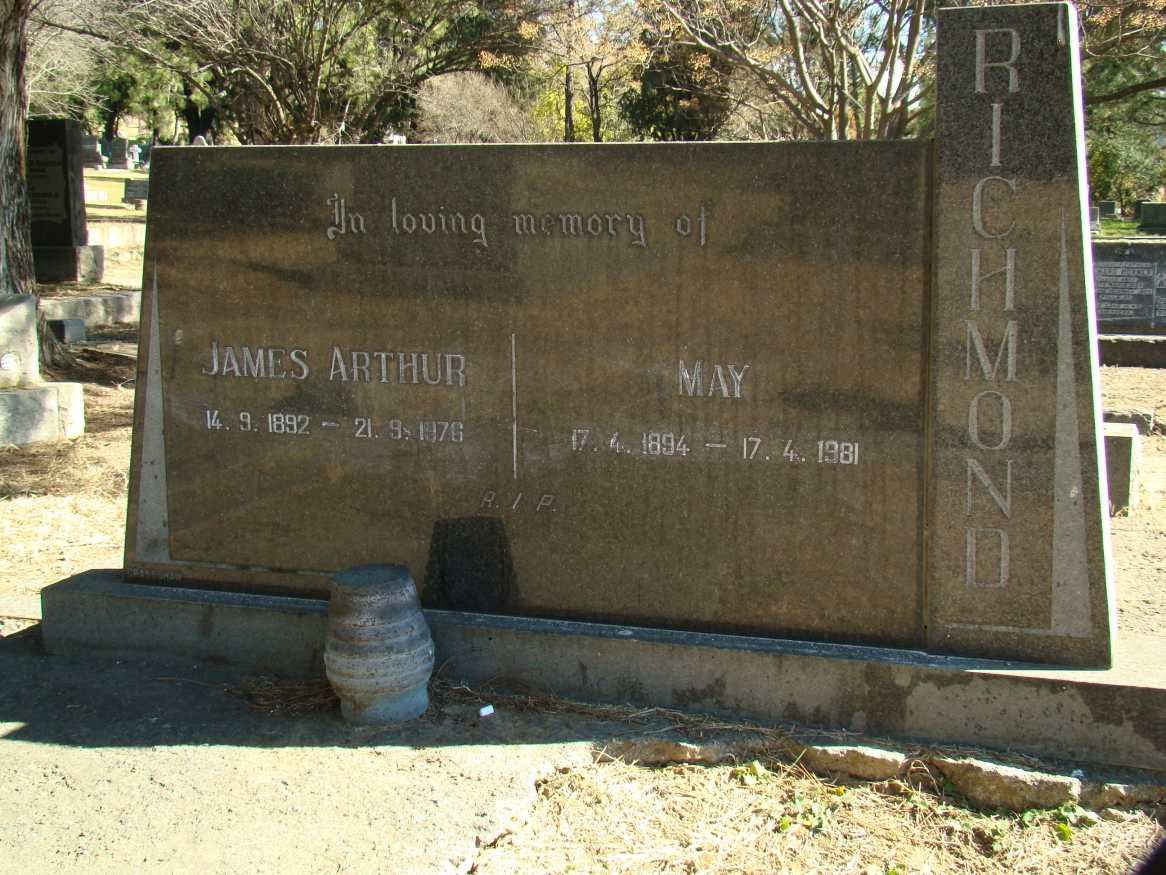 RICHMOND James Arthur 1892-1976 &amp; May 1894-1981
