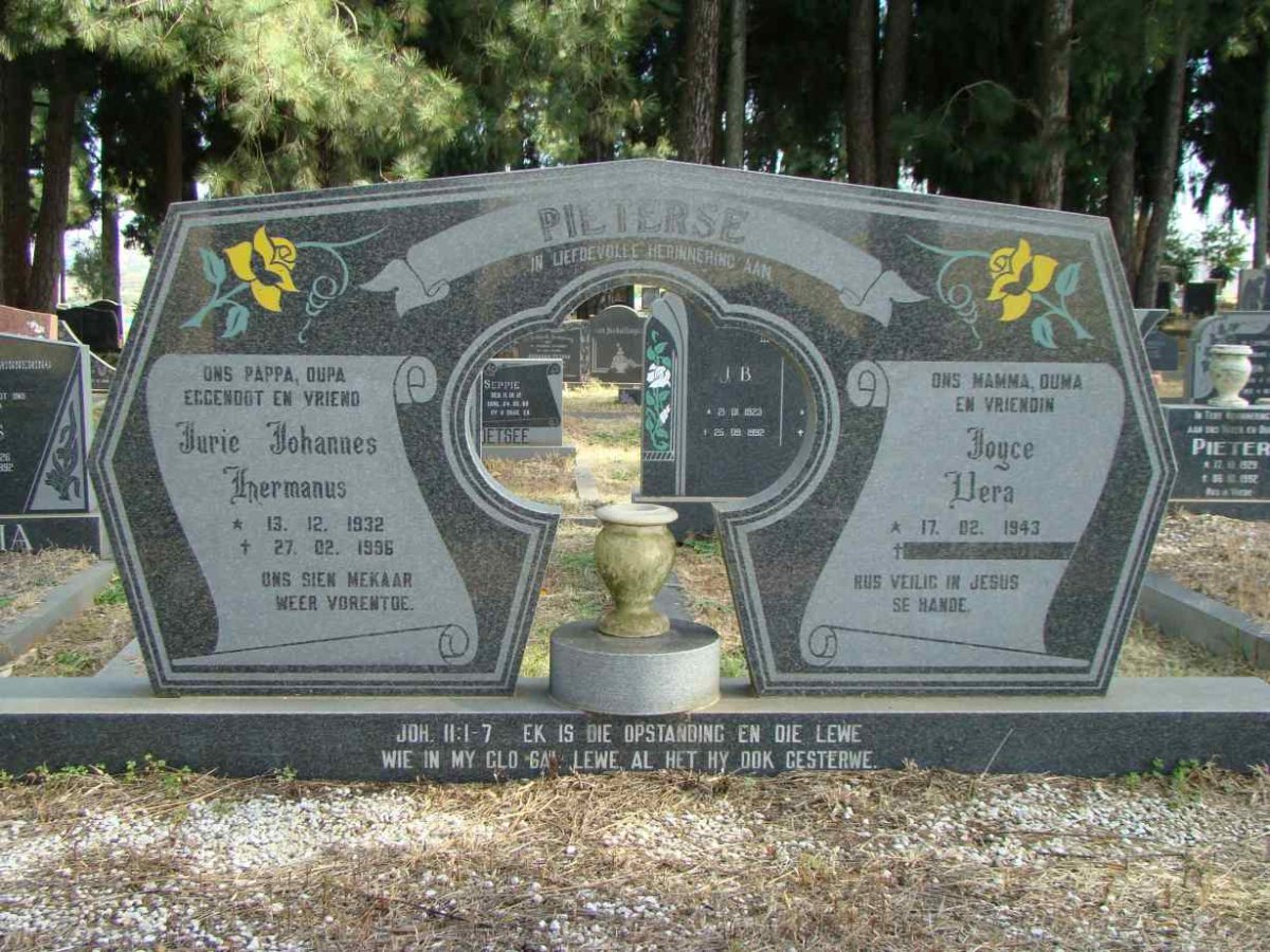 PIETERSE Jurie Johannes Hermanus 1932-1996 &amp; Joyce Vera 1943-