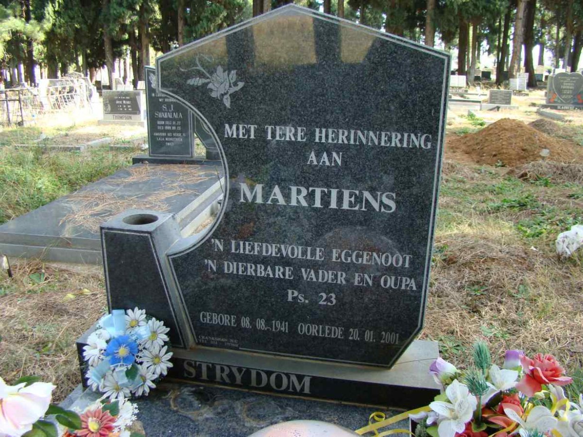 STRYDOM Martiens 1941-2001