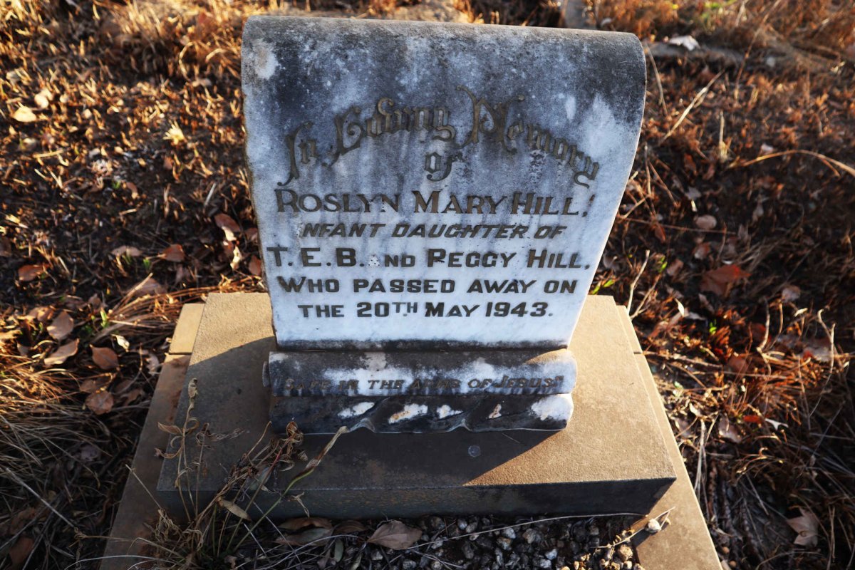 HILL Roslyn Mary -1943