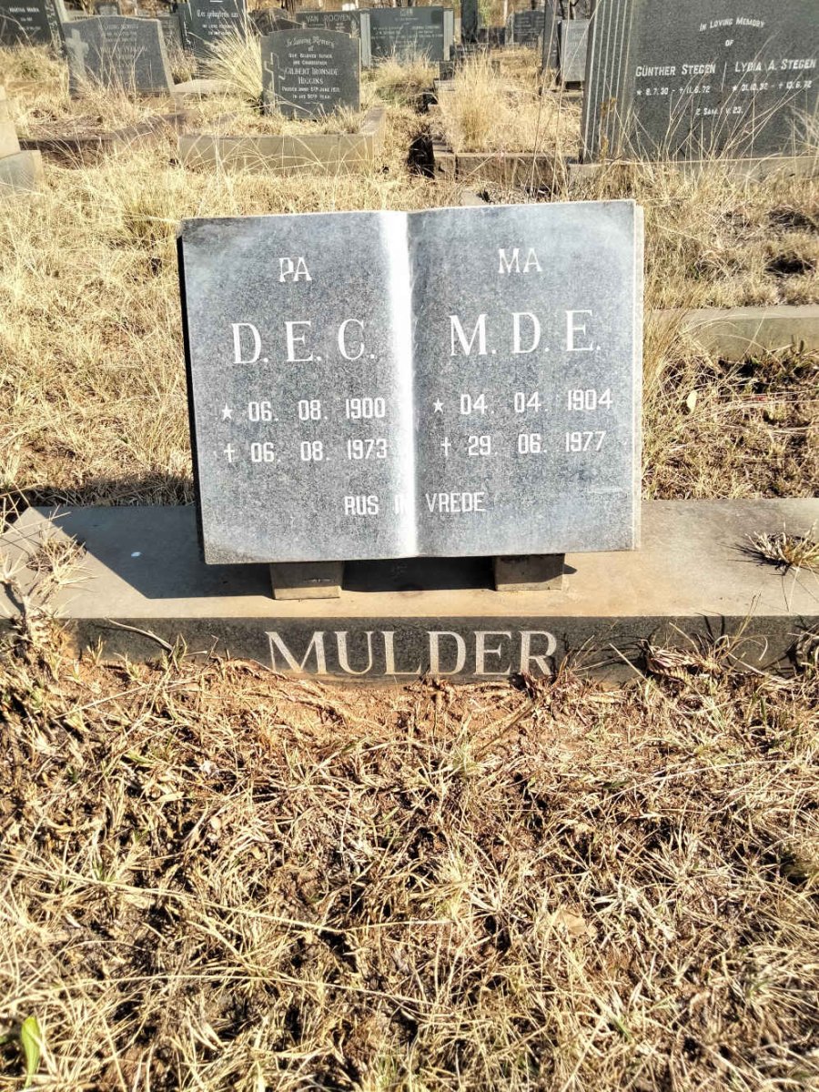 MULDER D.E.C. 1900-1973 & M.D.E. 1904-1977