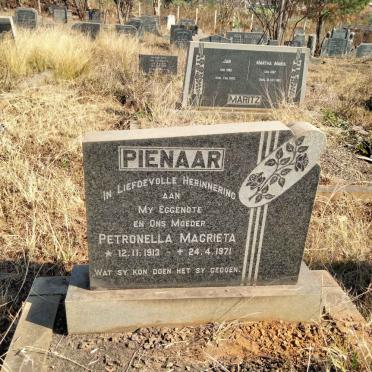 PIENAAR Petronella Magrieta 1913-1971