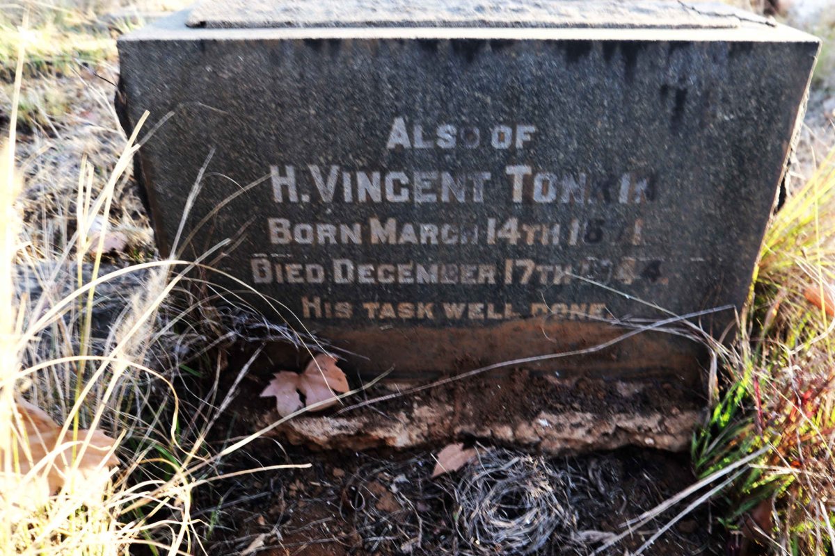 TONKIN H. Vincent -1944