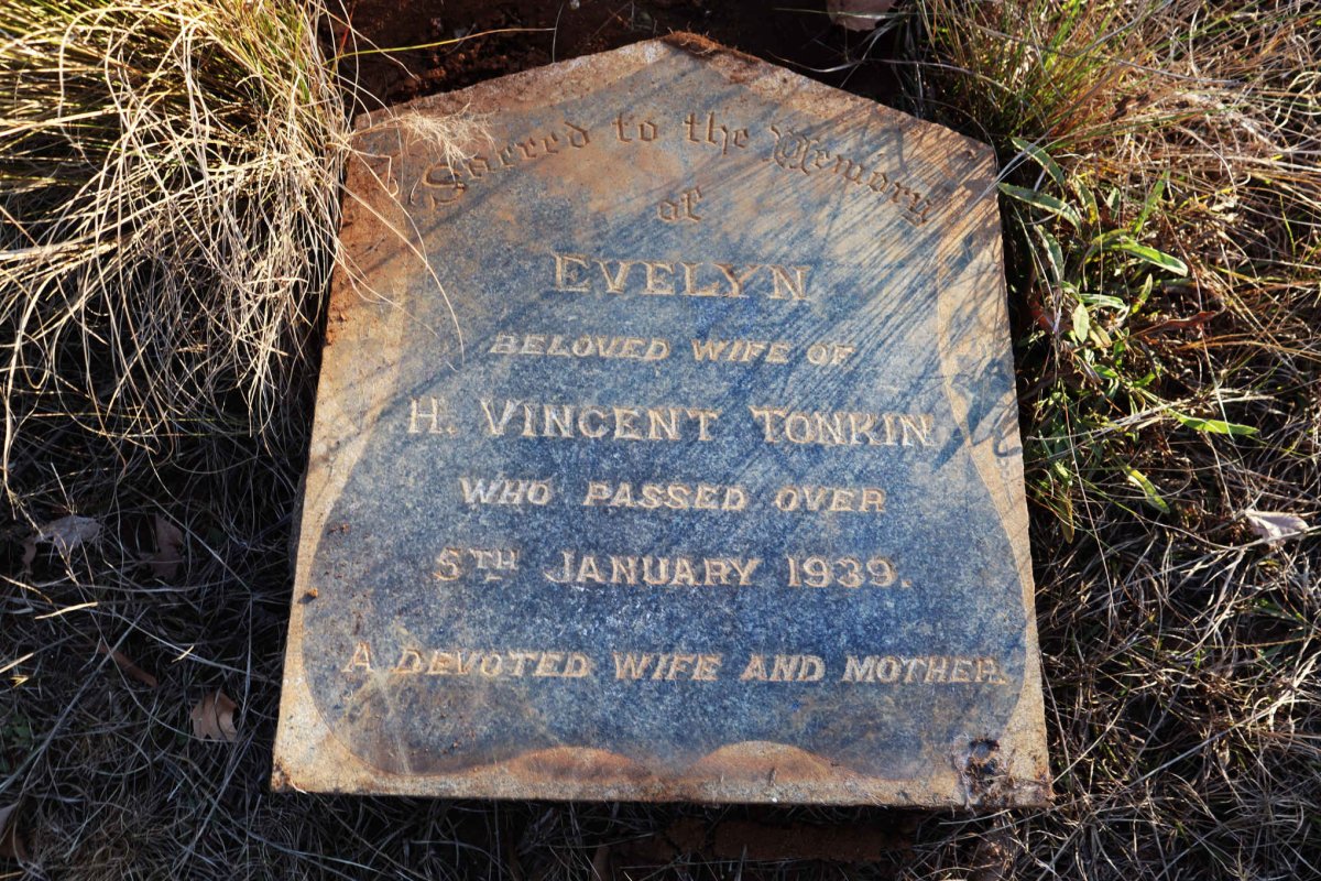 TONKIN Evelyn -1939