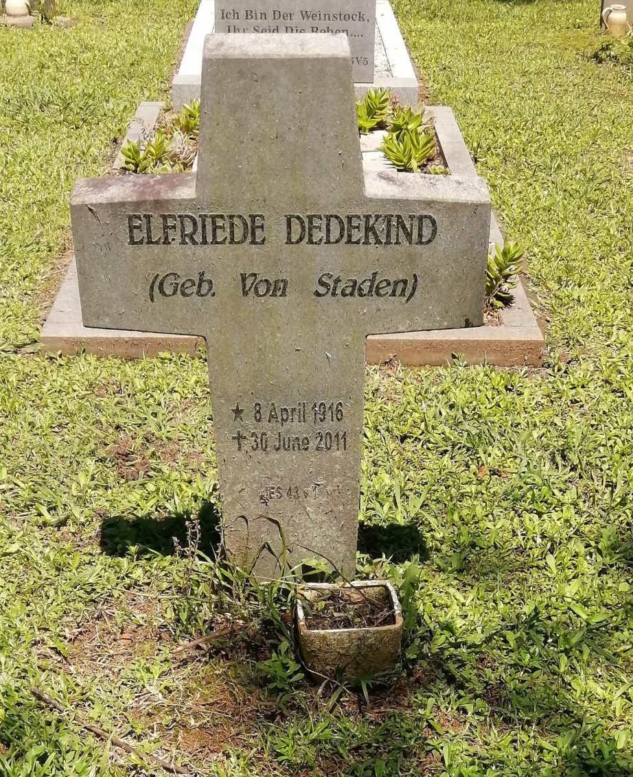 DEDEKIND Elfriede nee VON STADEN 1916-2011