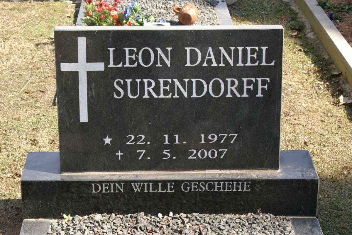 SURENDORFF Leon Daniel 1977-2007