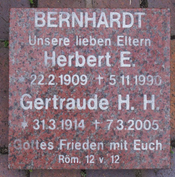 BERNHARDT Herbert E. 1909-1990 &amp; Gertraude H.H. 1914-2005